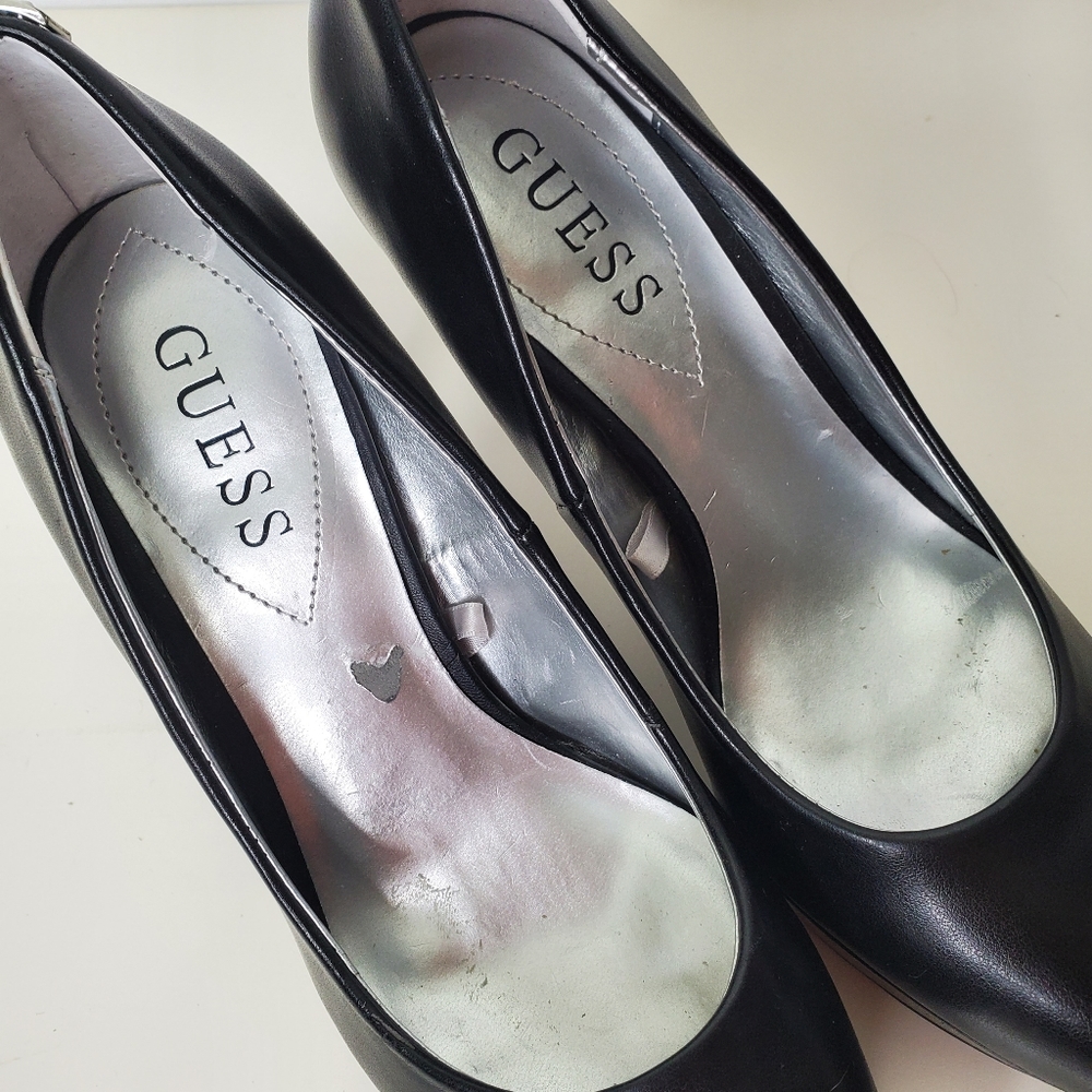GUESS Black Leather Platform Pump Heels Lock Sz 7 - Picture 8 of 13